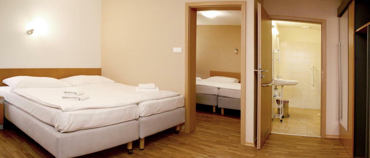 Sedlecky Dvur Hotell Sedlec  Exteriör bild