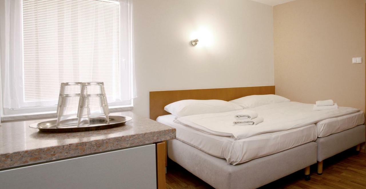 Sedlecky Dvur Hotell Sedlec  Exteriör bild