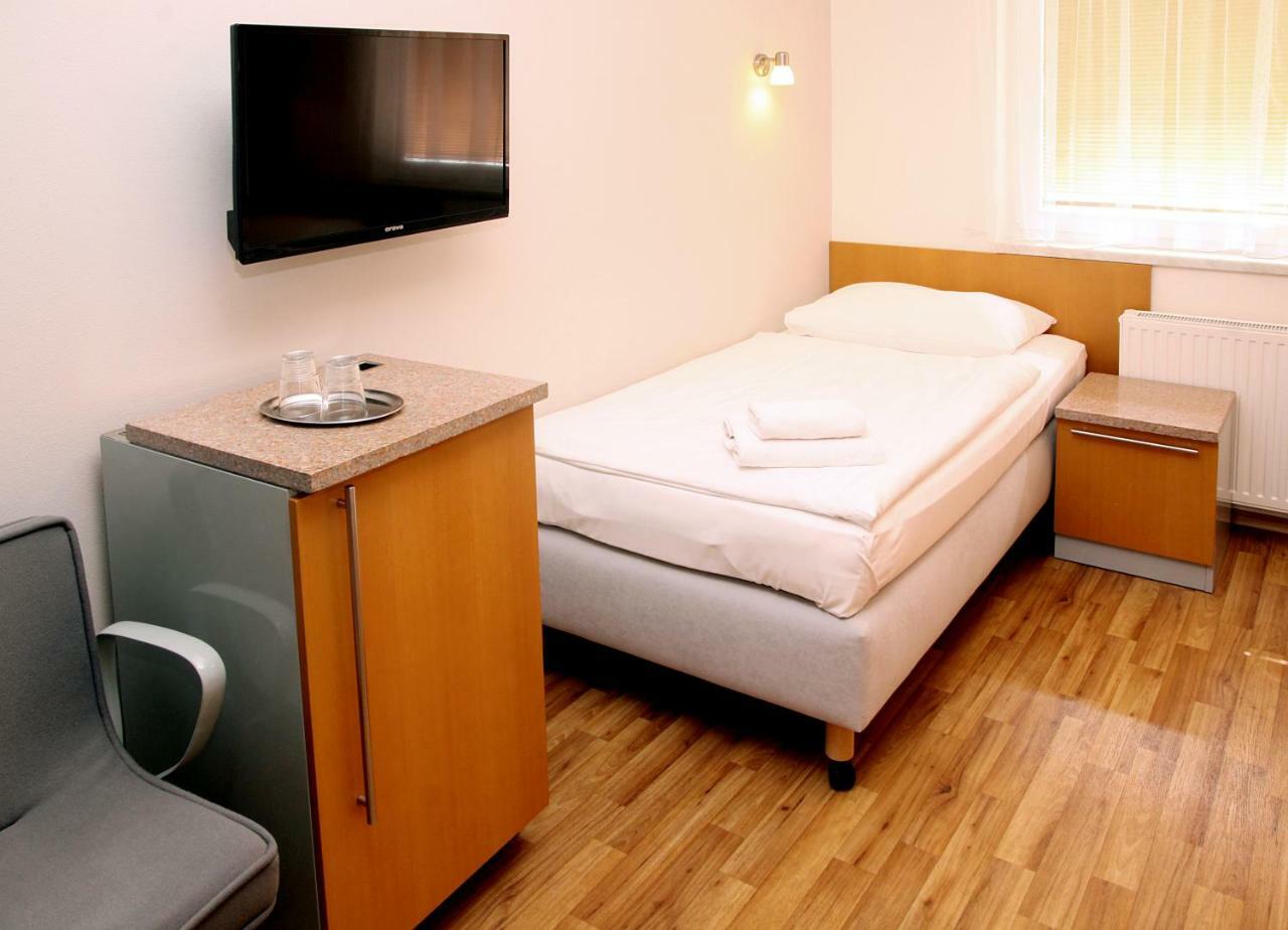 Sedlecky Dvur Hotell Sedlec  Exteriör bild